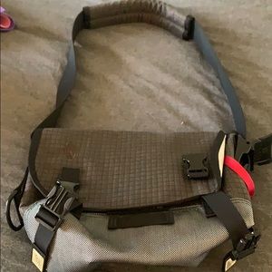 Timbuk2 crossbody messenger bag geometric